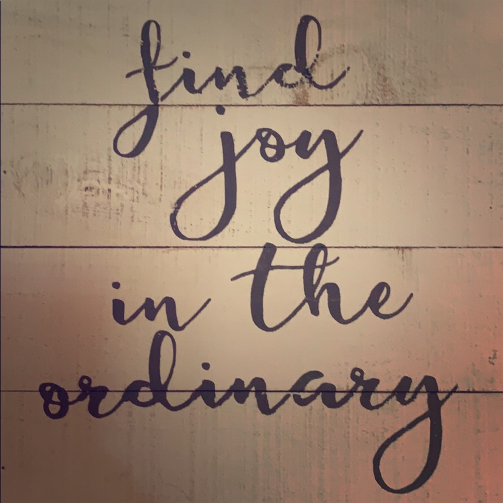 Meet your Posher, Laurie. Poshmark Ambassador ❤️